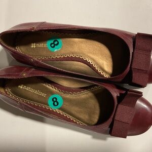 Woman’s burgundy shoes size 8 with grosgrain bow